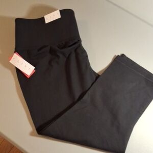 Livi Active Women's Black Capri Workout Pants